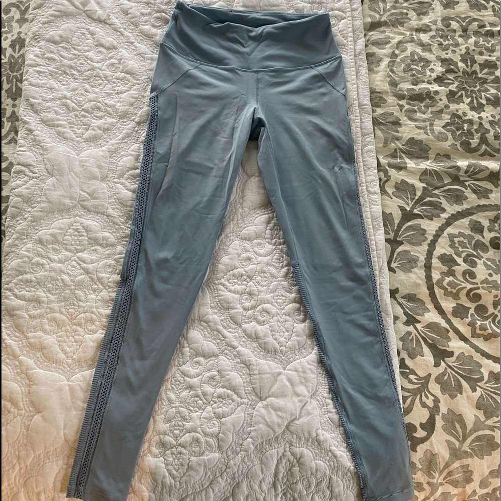 Victoria Secret blue workout leggings. Size small.